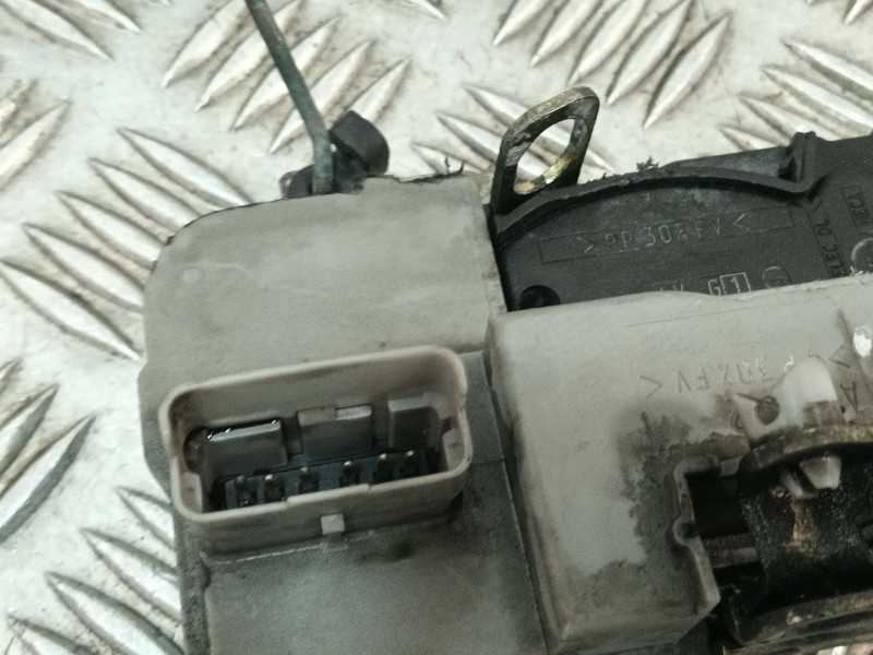 Recambio de cerradura puerta delantera izquierda para peugeot 306 berlina 3/4/5 puertas (s2) referencia OEM IAM   