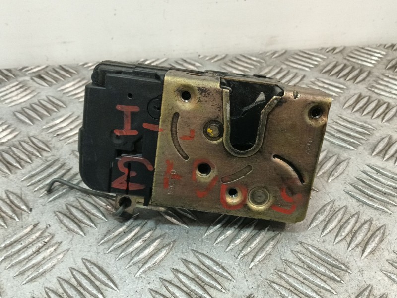 Recambio de cerradura puerta delantera izquierda para peugeot 306 berlina 3/4/5 puertas (s2) referencia OEM IAM   