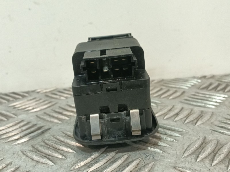 Recambio de mando elevalunas delantero izquierdo para peugeot 306 berlina 3/4/5 puertas (s2) referencia OEM IAM   