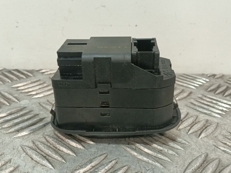 Recambio de mando elevalunas delantero izquierdo para peugeot 306 berlina 3/4/5 puertas (s2) referencia OEM IAM   