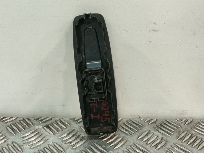 Recambio de mando elevalunas trasero izquierdo para renault scénic iv (j9_) 1.5 dci 110 referencia OEM IAM 809605274R  