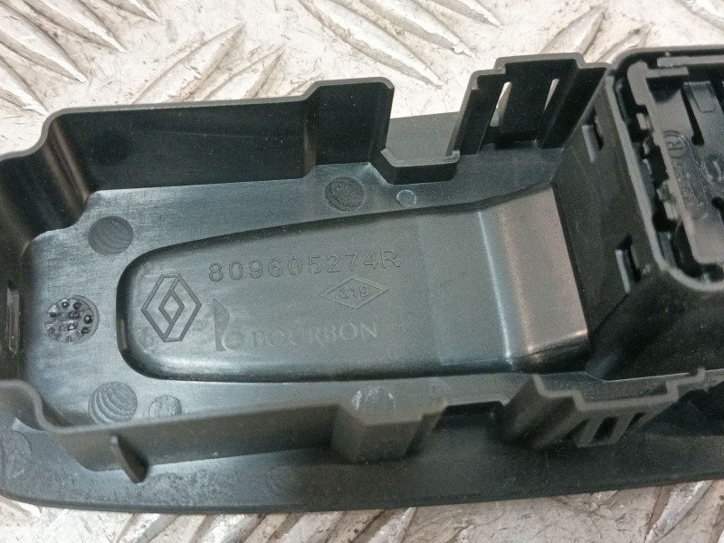 Recambio de mando elevalunas trasero izquierdo para renault scénic iv (j9_) 1.5 dci 110 referencia OEM IAM 809605274R  