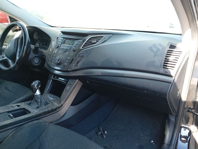 Recambio de airbag delantero derecho para hyundai i40 referencia OEM IAM 845303Z000  