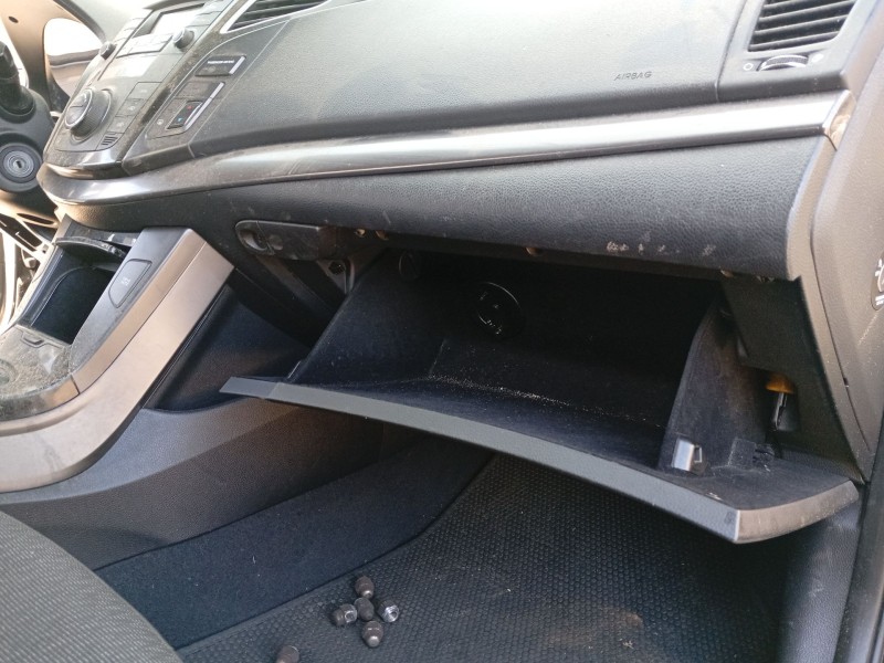 Recambio de guantera para hyundai i40 referencia OEM IAM 845103Z100RY  