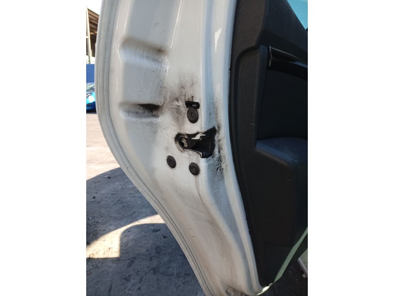 Recambio de cerradura puerta trasera izquierda para dacia duster (hs_) 1.5 dci (hsaj) referencia OEM IAM 825030283R  