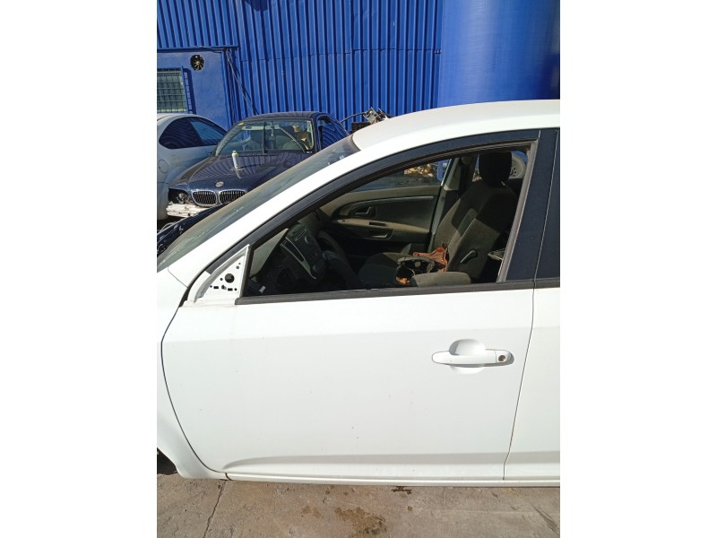 Recambio de puerta delantera izquierda para kia cee´d 1.6 crdi cat referencia OEM IAM 760031H000  