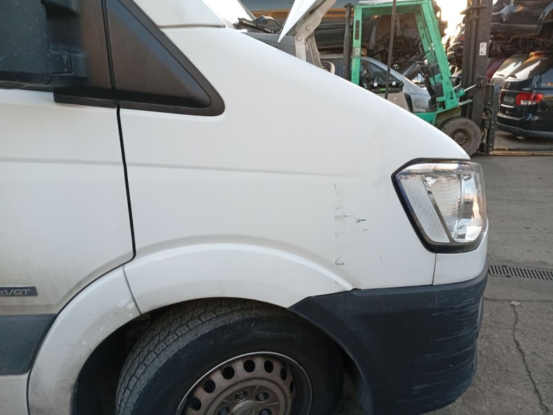 Recambio de aleta delantera derecha para hyundai h350 furgoneta 2.5 crdi referencia OEM IAM 7152059000  