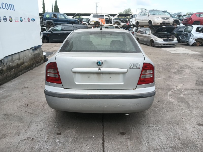 skoda octavia i (1u2) del año 2003