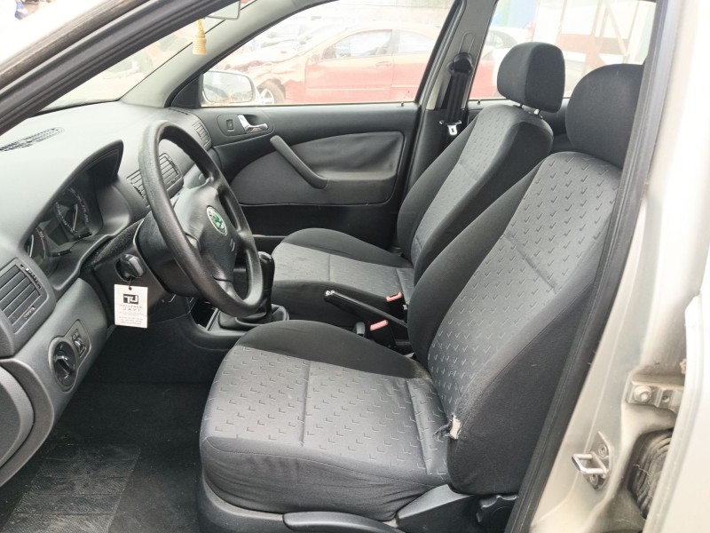 skoda octavia i (1u2) del año 2003