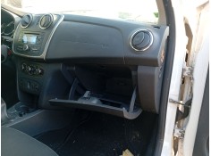Recambio de guantera para dacia logan ii tce 90 referencia OEM IAM 685116430R   2