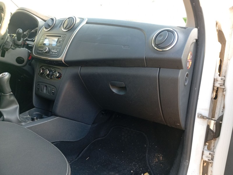 Recambio de guantera para dacia logan ii tce 90 referencia OEM IAM 685116430R  