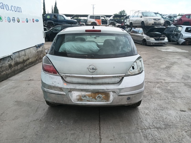 opel astra h (a04) del año 2009