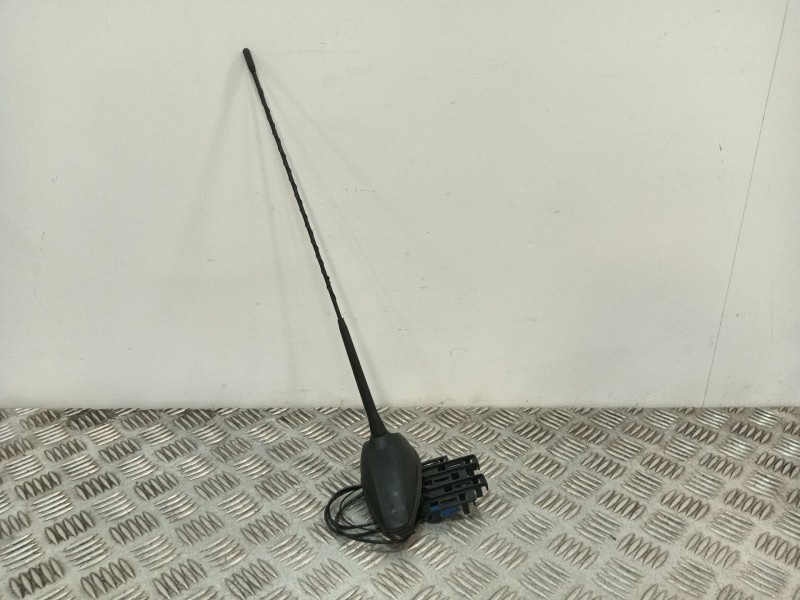 Recambio de antena para bmw 1 (e81) 118 d referencia OEM IAM   