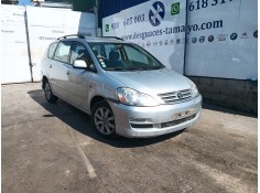 toyota avensis verso (m20) del año 2004
