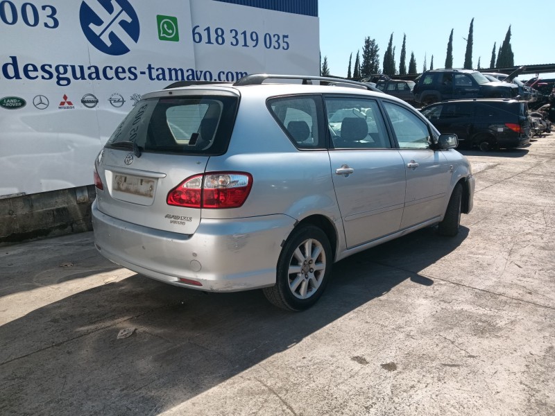 toyota avensis verso (m20) del año 2004