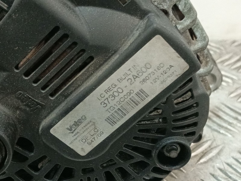 Recambio de alternador para kia cee´d referencia OEM IAM 373002A600 2607316D 