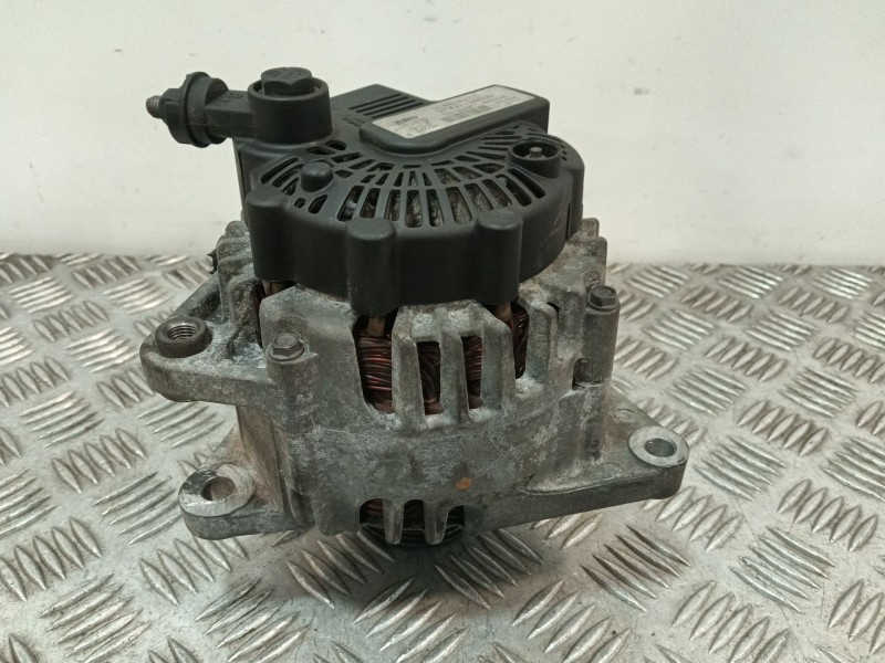 Recambio de alternador para kia cee´d referencia OEM IAM 373002A600 2607316D 