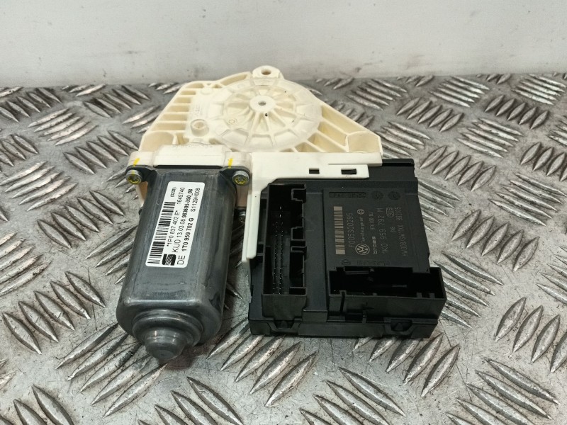 Recambio de motor elevalunas delantero derecho para seat leon (1p1) 1.9 tdi referencia OEM IAM 1T0959702G 98360535008 