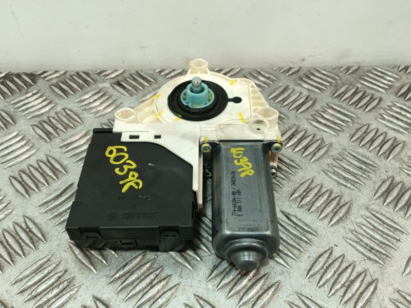 Recambio de motor elevalunas delantero derecho para seat leon (1p1) 1.9 tdi referencia OEM IAM 1T0959702G 98360535008 