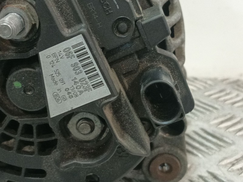 Recambio de alternador para seat leon (1p1) 1.9 tdi referencia OEM IAM 06F903023F 0124525091 
