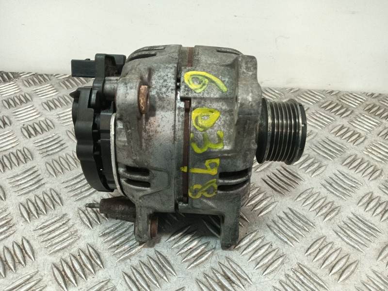 Recambio de alternador para seat leon (1p1) 1.9 tdi referencia OEM IAM 06F903023F 0124525091 
