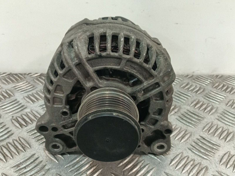 Recambio de alternador para mitsubishi lancer berlina (cy0) referencia OEM IAM 06F903023F  