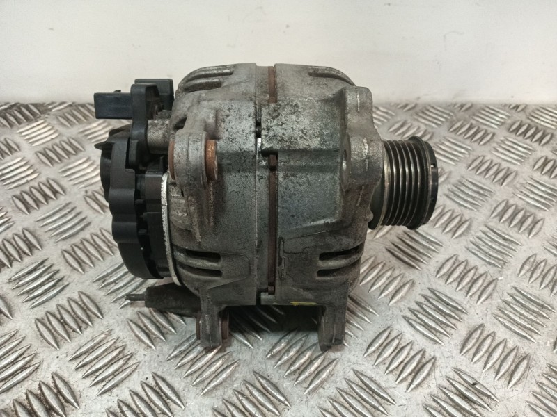 Recambio de alternador para mitsubishi lancer berlina (cy0) referencia OEM IAM 06F903023F  