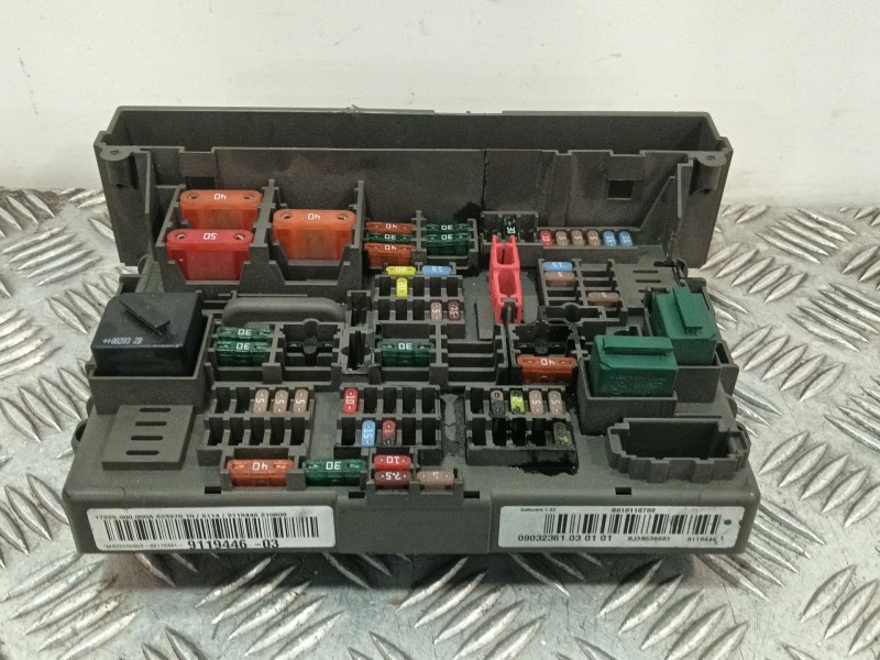 Recambio de caja reles / fusibles para bmw 1 (e81) 118 d referencia OEM IAM 911944603 10688710 