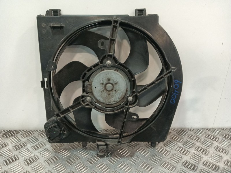 Recambio de electroventilador para renault wind (e4m_) 1.2 tce 100 (e4mf) referencia OEM IAM 7701068310  