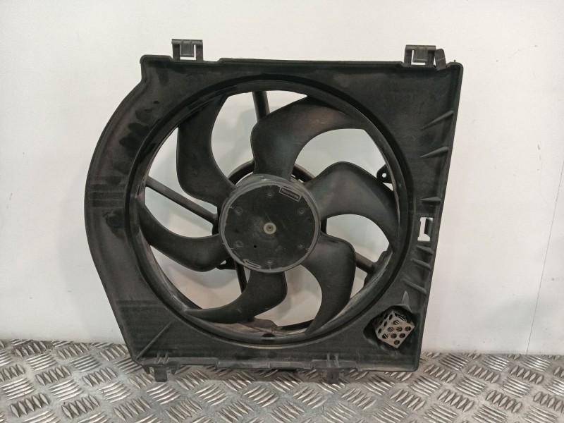 Recambio de electroventilador para renault wind (e4m_) 1.2 tce 100 (e4mf) referencia OEM IAM 7701068310  