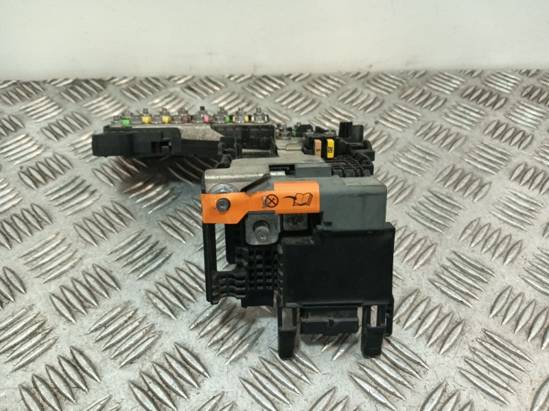 Recambio de caja fusibles para peugeot 508 sw i (8e_) 2.0 hdi referencia OEM IAM 9665877980  