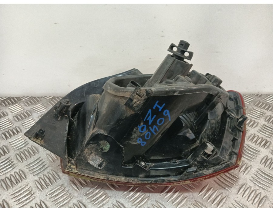 Recambio de piloto trasero izquierdo para seat ibiza iv st (6j8, 6p8) 1.2 tsi referencia OEM IAM 6J4945095K  
