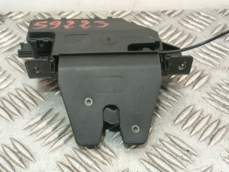Recambio de cerradura maletero / porton para bmw 1 (e81) 118 d referencia OEM IAM 7840617  