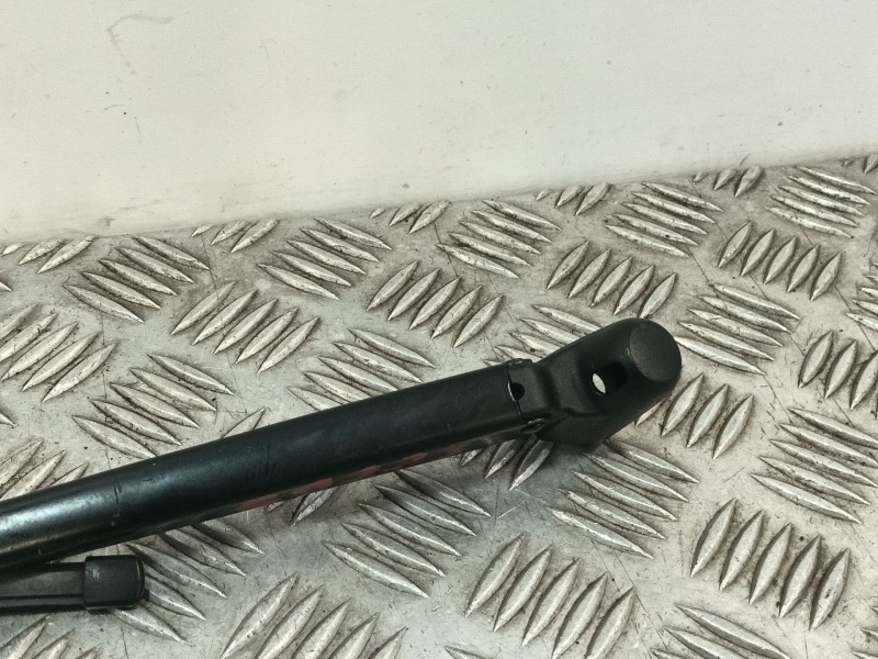 Recambio de brazo limpia trasero para bmw 1 (e81) 118 d referencia OEM IAM 713850705 719956501 