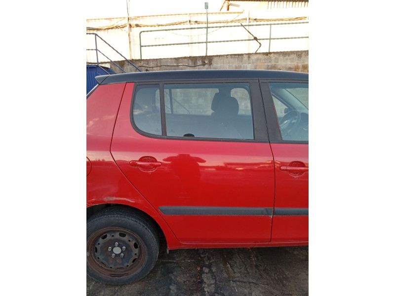 Recambio de puerta trasera derecha para skoda fabia ii (542) 1.2 12v referencia OEM IAM 5J6833056  