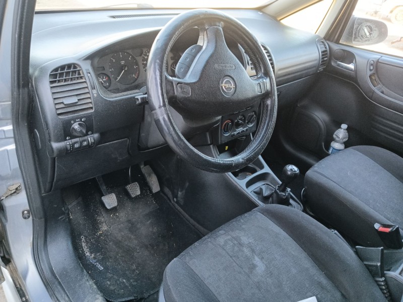 opel zafira a monospace (t98) del año 2001