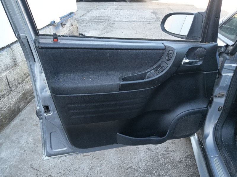 opel zafira a monospace (t98) del año 2001