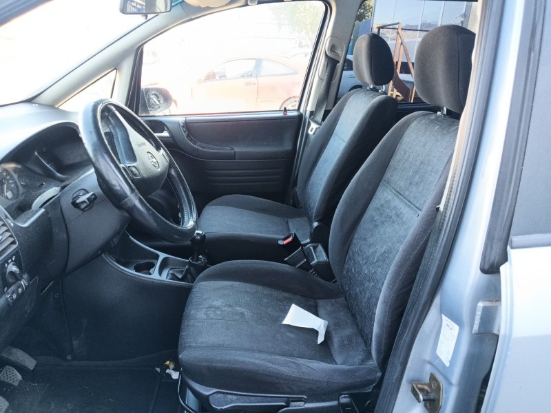 opel zafira a monospace (t98) del año 2001