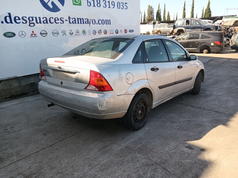 ford focus i sedán (dfw) del año 2000