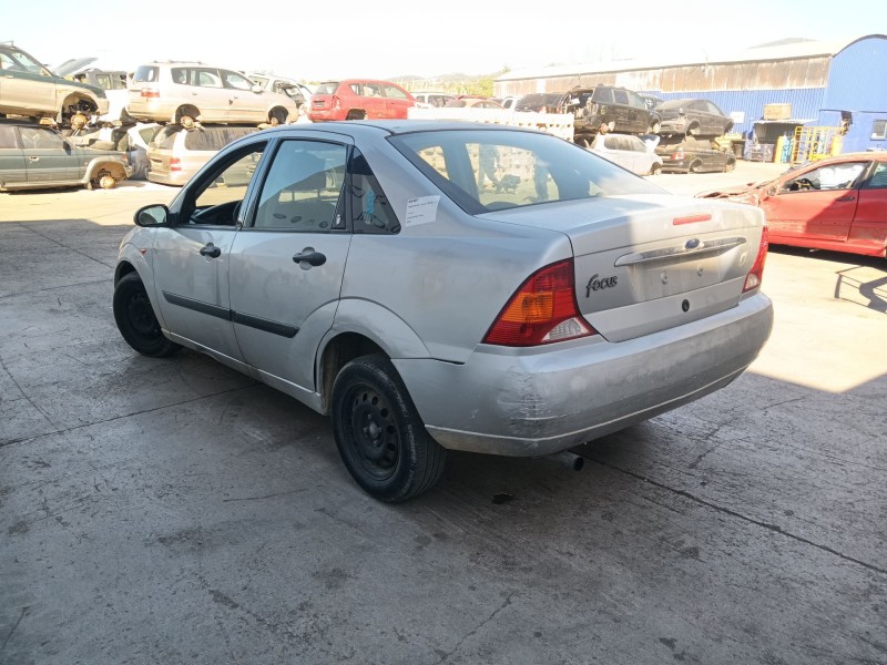 ford focus i sedán (dfw) del año 2000