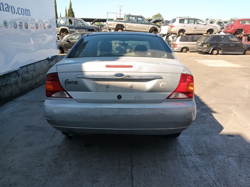 ford focus i sedán (dfw) del año 2000