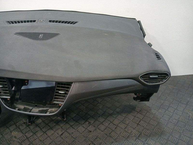 Recambio de salpicadero para opel crossland x / crossland (p17, p2qo) 1.2 (75) referencia OEM IAM YQ008065YX  