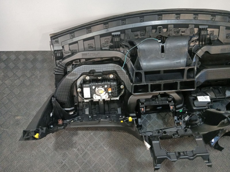 Recambio de salpicadero para opel crossland x / crossland (p17, p2qo) 1.2 (75) referencia OEM IAM YQ008065YX  