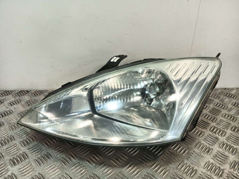 Recambio de faro izquierdo para ford focus i (daw, dbw) 2.0 16v referencia OEM IAM   