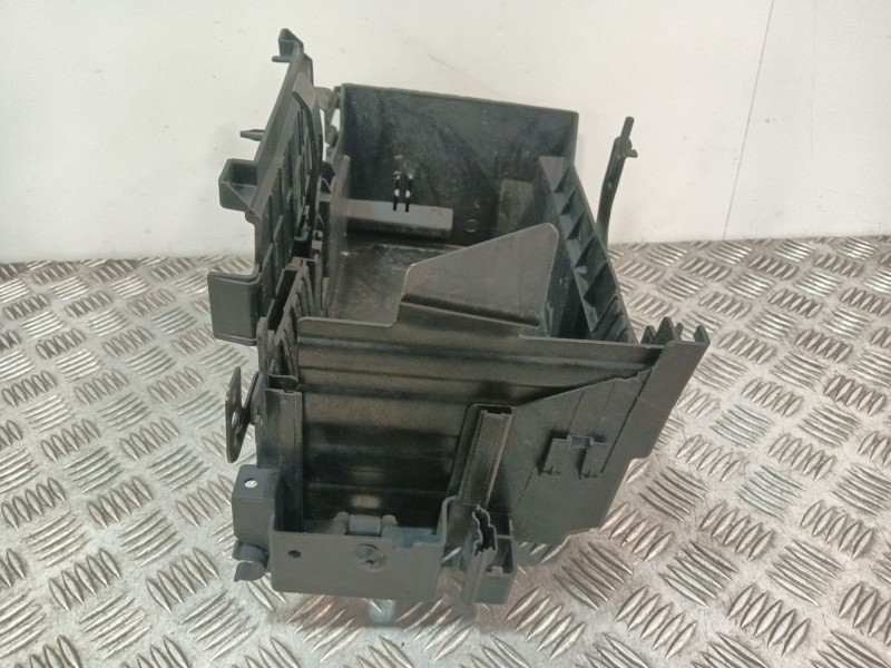 Recambio de soporte bateria para opel astra j (p10) 1.6 cdti (68) referencia OEM IAM 13354420  