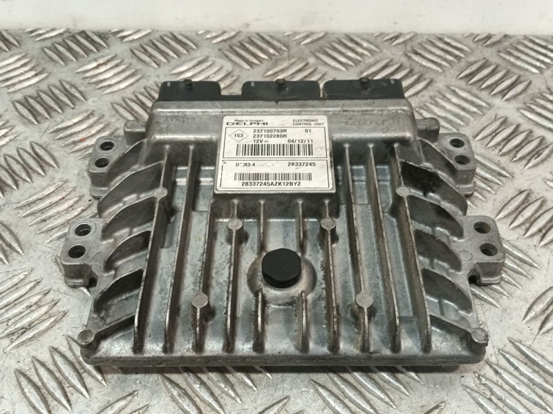 Recambio de centralita motor uce para dacia duster referencia OEM IAM 237100703R 237102280R 28337245