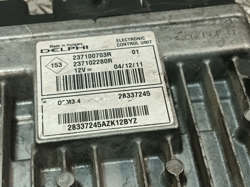 Recambio de centralita motor uce para dacia duster referencia OEM IAM 237100703R 237102280R 28337245