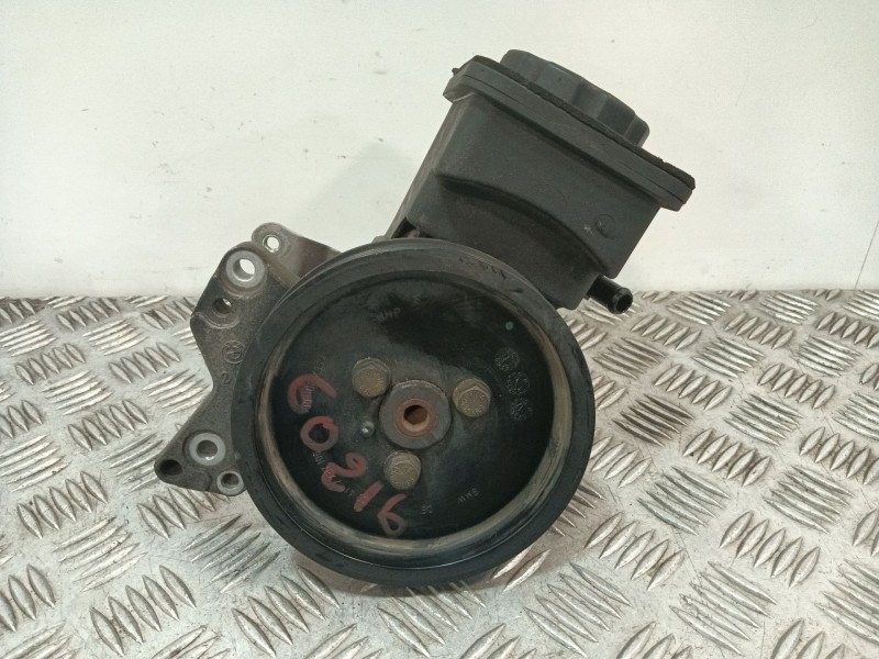 Recambio de bomba direccion para bmw 3 coupé (e46) 330 cd referencia OEM IAM 676187601 7692974520 
