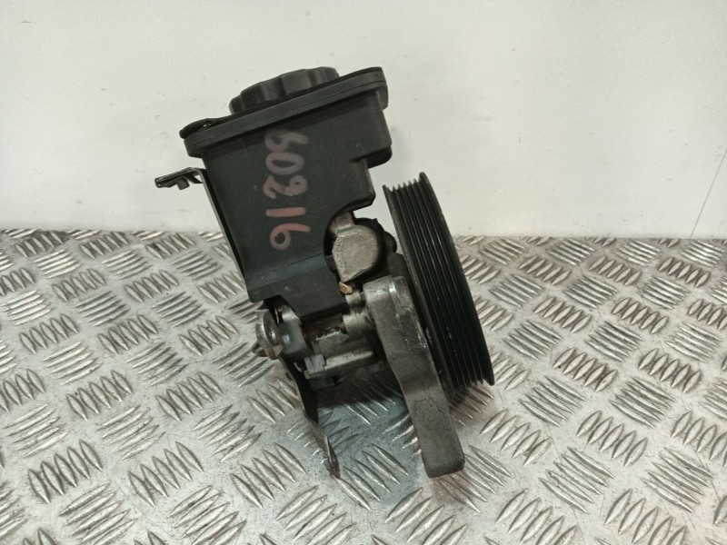 Recambio de bomba direccion para bmw 3 coupé (e46) 330 cd referencia OEM IAM 676187601 7692974520 