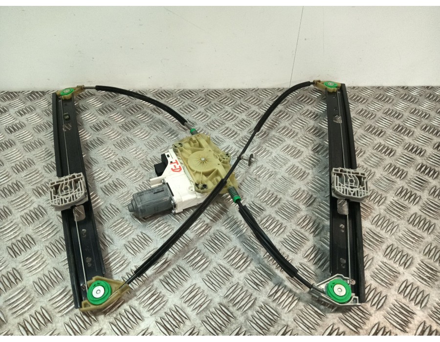 Recambio de elevalunas trasero izquierdo para audi q7 (4lb) 4.2 fsi quattro referencia OEM IAM 4L0839461A 4L0959801B 989720200